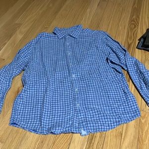 Untuckit button down flannel